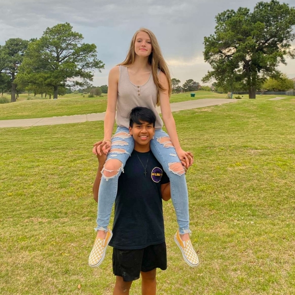 Meet your Posher, Cheyenne - Picture 2 of 5